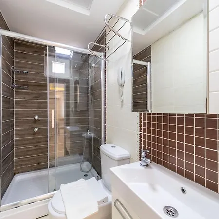 Apartment Comfortable With Shared Pool Near Beach In Muratpasa, *