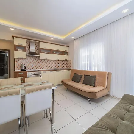 Comfortable With Shared Pool Near Beach In Muratpasa, Apartment Antalya